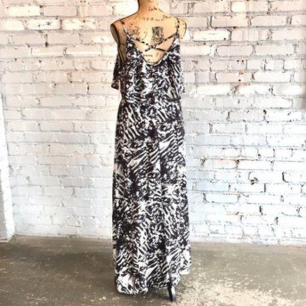 Yado summer dress LARGE NWT bust skirt cross straps - Picture 5 of 10